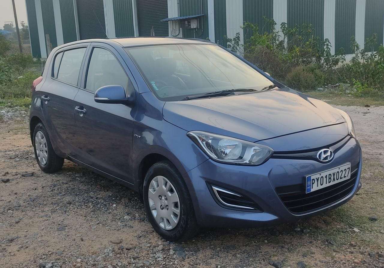 1017-for-sale-Hyundai-i20-Petrol-First-Owner-2012-PY-registered-rs-380000