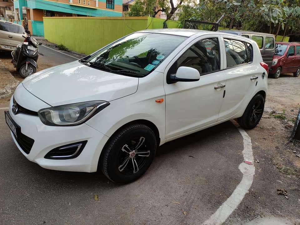 2706-for-sale-Hyundai-i20-Petrol-Second-Owner-2013-TN-registered-rs-275000