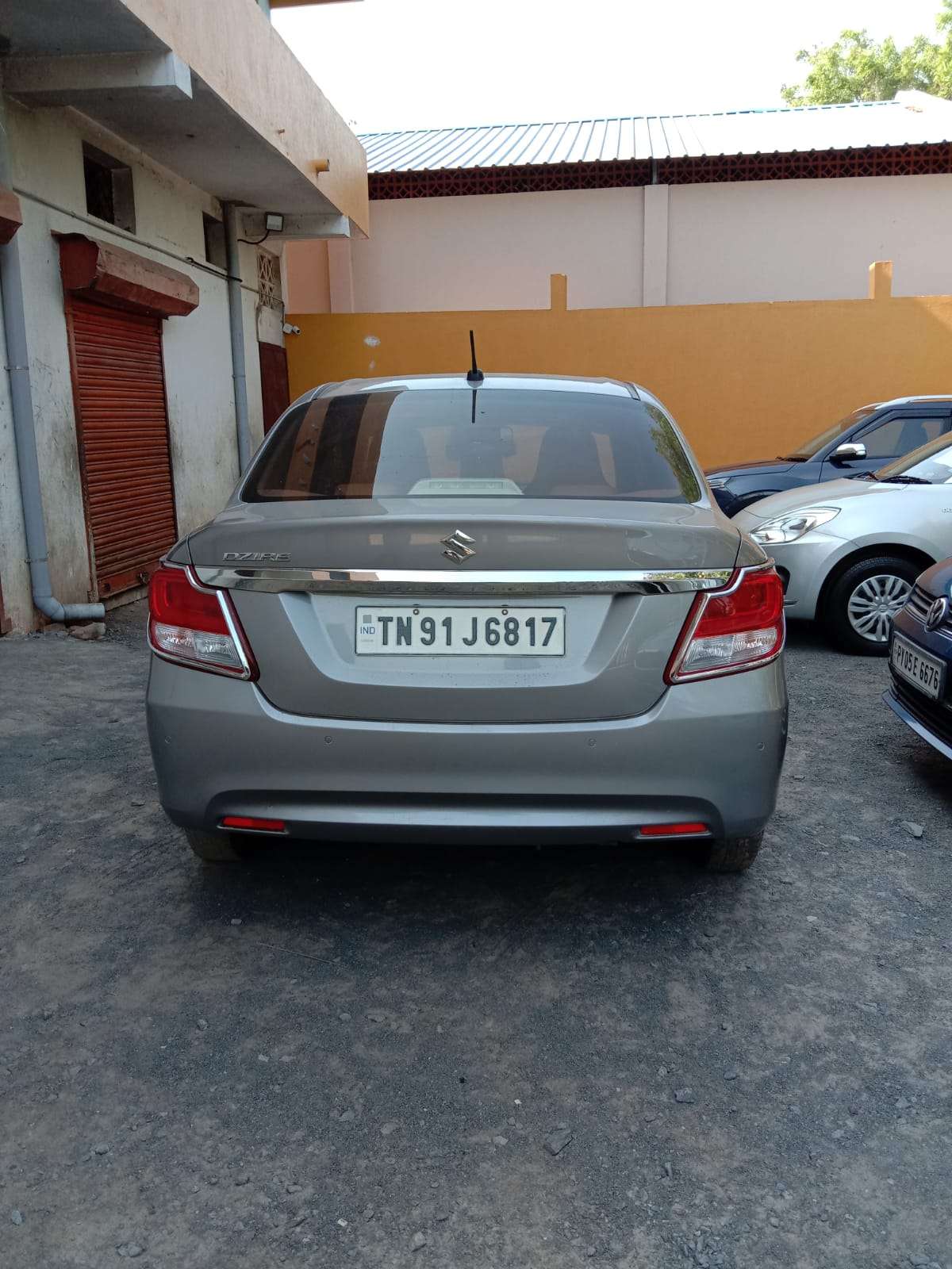 2811-for-sale-Maruthi-Suzuki-DZire-Petrol-First-Owner-2020-TN-registered-rs-630000
