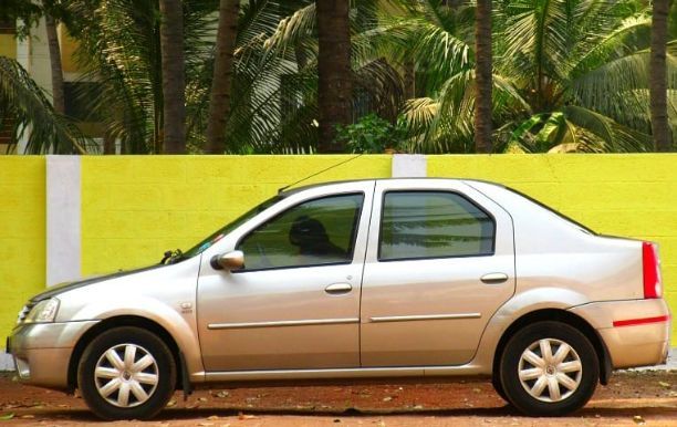 2840-for-sale-Mahindra-Logan-Petrol-First-Owner-2010-TN-registered-rs-175000