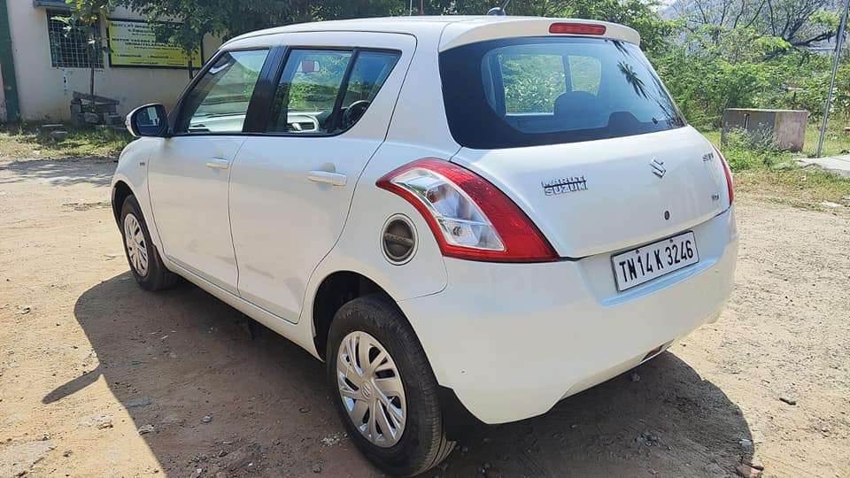 2874-for-sale-Maruthi-Suzuki-Swift-Petrol-First-Owner-2017-TN-registered-rs-530000