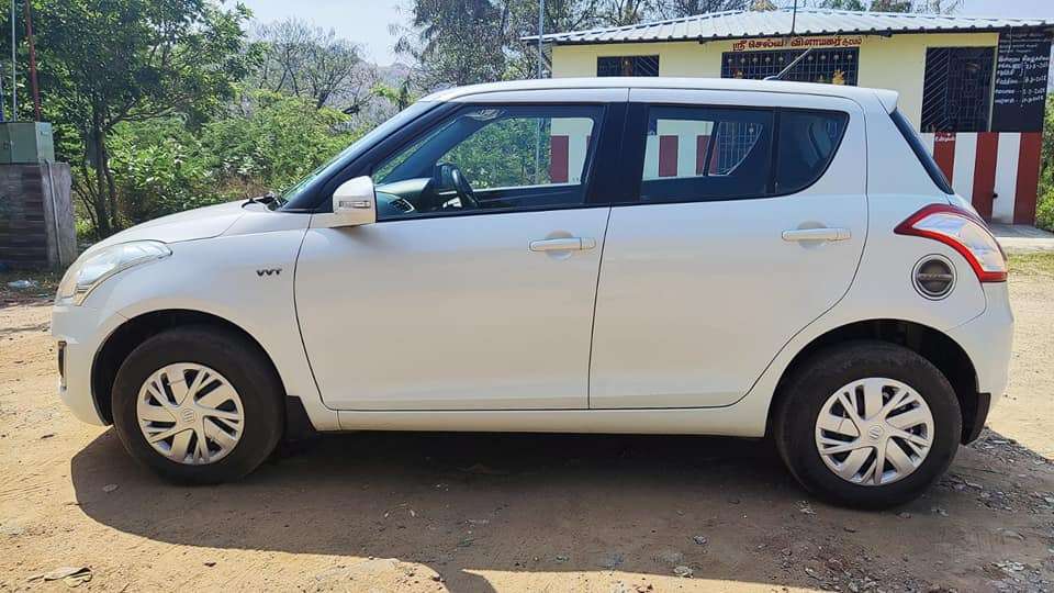 2874-for-sale-Maruthi-Suzuki-Swift-Petrol-First-Owner-2017-TN-registered-rs-530000