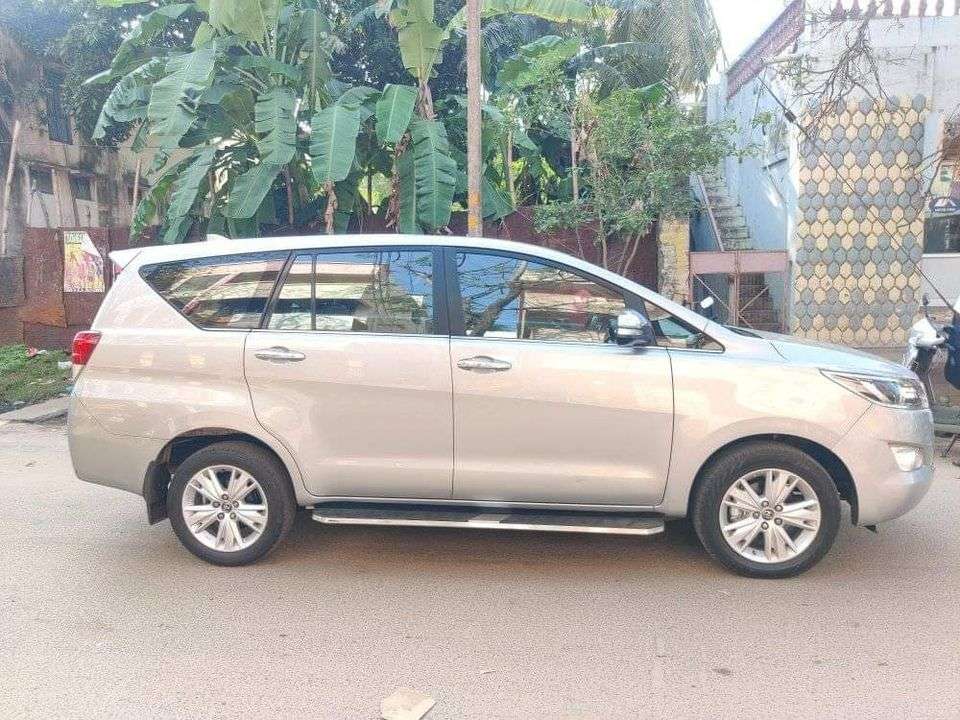 2904-for-sale-Toyota-Innova-Crysta-Diesel-First-Owner-2016-PY-registered-rs-1580000