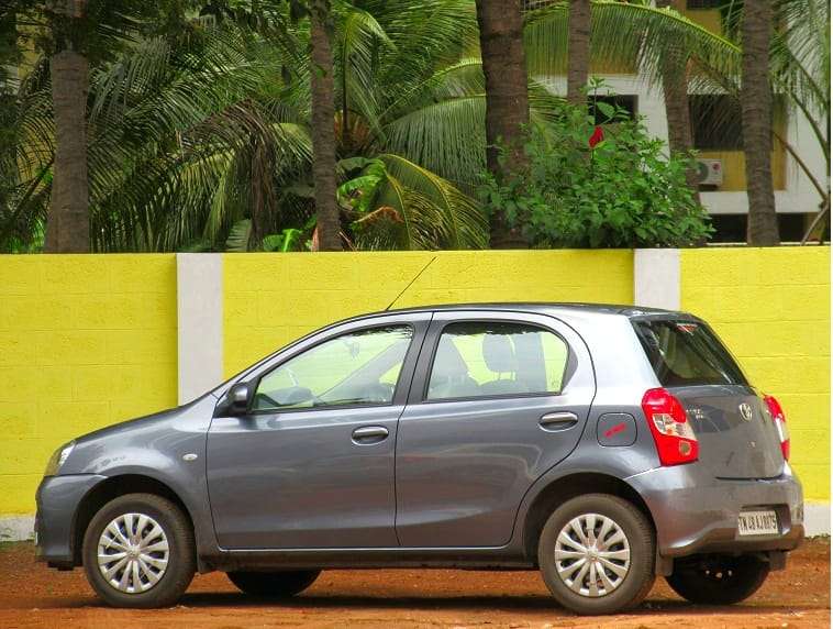 2953-for-sale-Toyota-Etios-Liva-Diesel-First-Owner-2018-TN-registered-rs-575000
