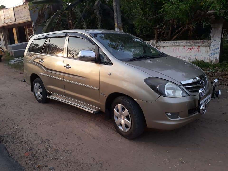 2996-for-sale-Toyota-Innova-Diesel-Second-Owner-2010-TN-registered-rs-740000