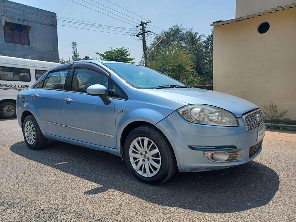 3024-for-sale-Fiat-Linea-Diesel-Third-Owner-2011-PY-registered-rs-190000