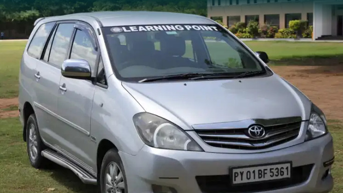 3472-for-sale-Toyota-Innova-Diesel-First-Owner-2010-PY-registered-rs-625000