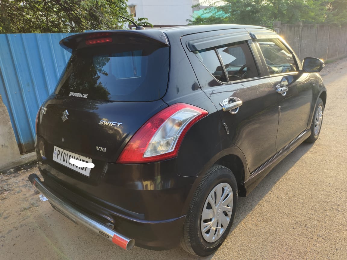 4213-for-sale-Maruthi-Suzuki-Swift-Petrol-Third-Owner-2015-PY-registered-rs-395000