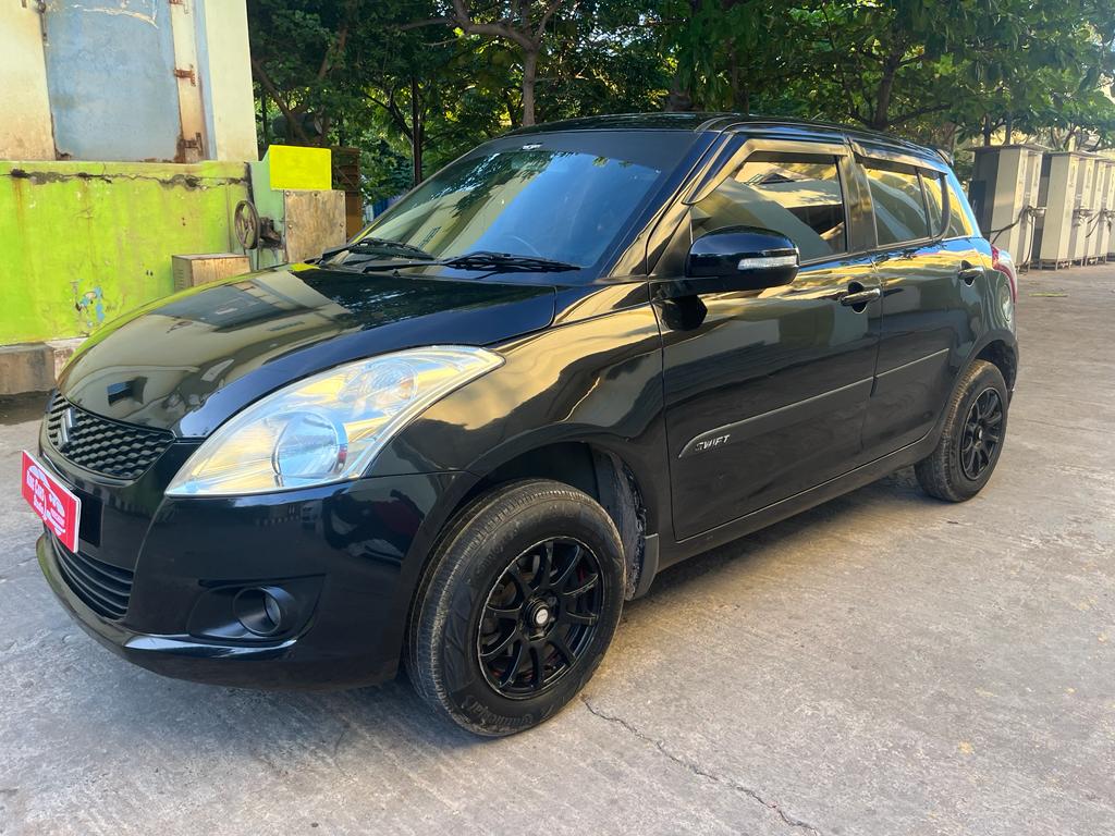 4524-for-sale-Maruthi-Suzuki-Swift-Petrol-Second-Owner-2013-TN-registered-rs-394999