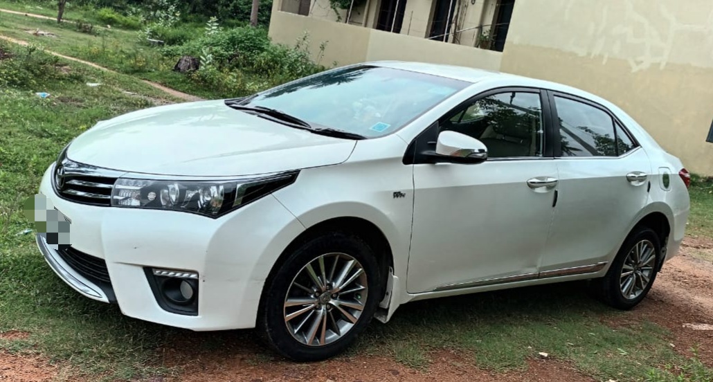 4594-for-sale-Toyota-Corolla-Altis-Petrol-Second-Owner-2015-PY-registered-rs-840000