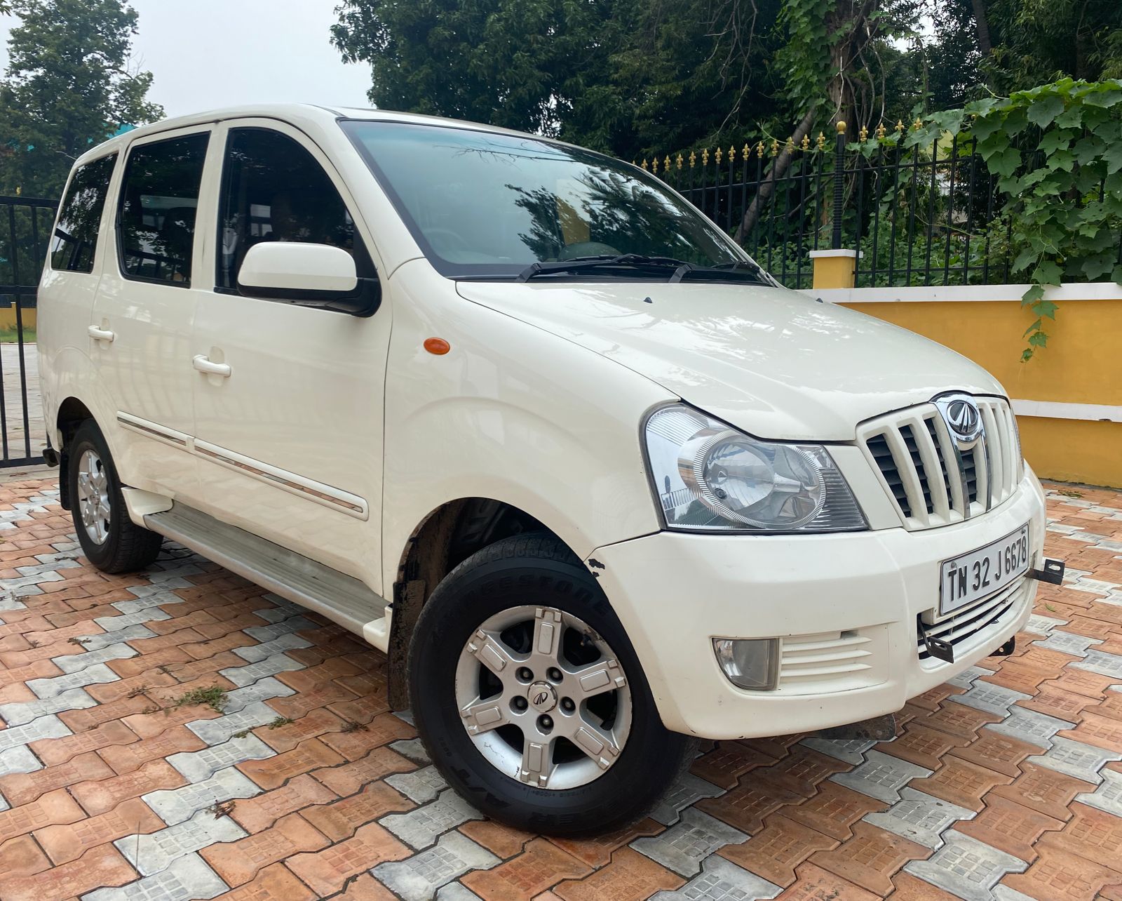 4795-for-sale-Mahindra-Xylo-Diesel-First-Owner-2011-TN-registered-rs-439000