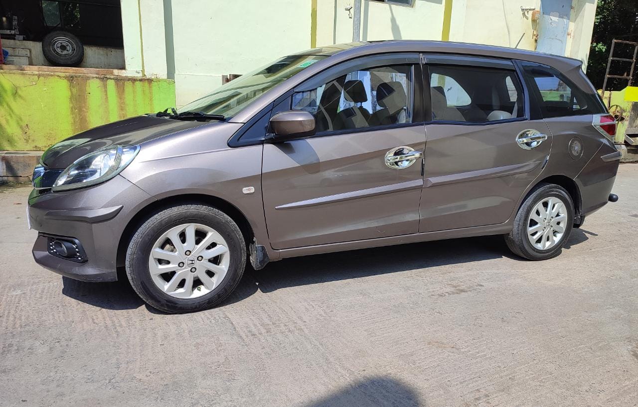 5149-for-sale-Honda-Mobilio-Diesel-First-Owner-2014-PY-registered-rs-609999