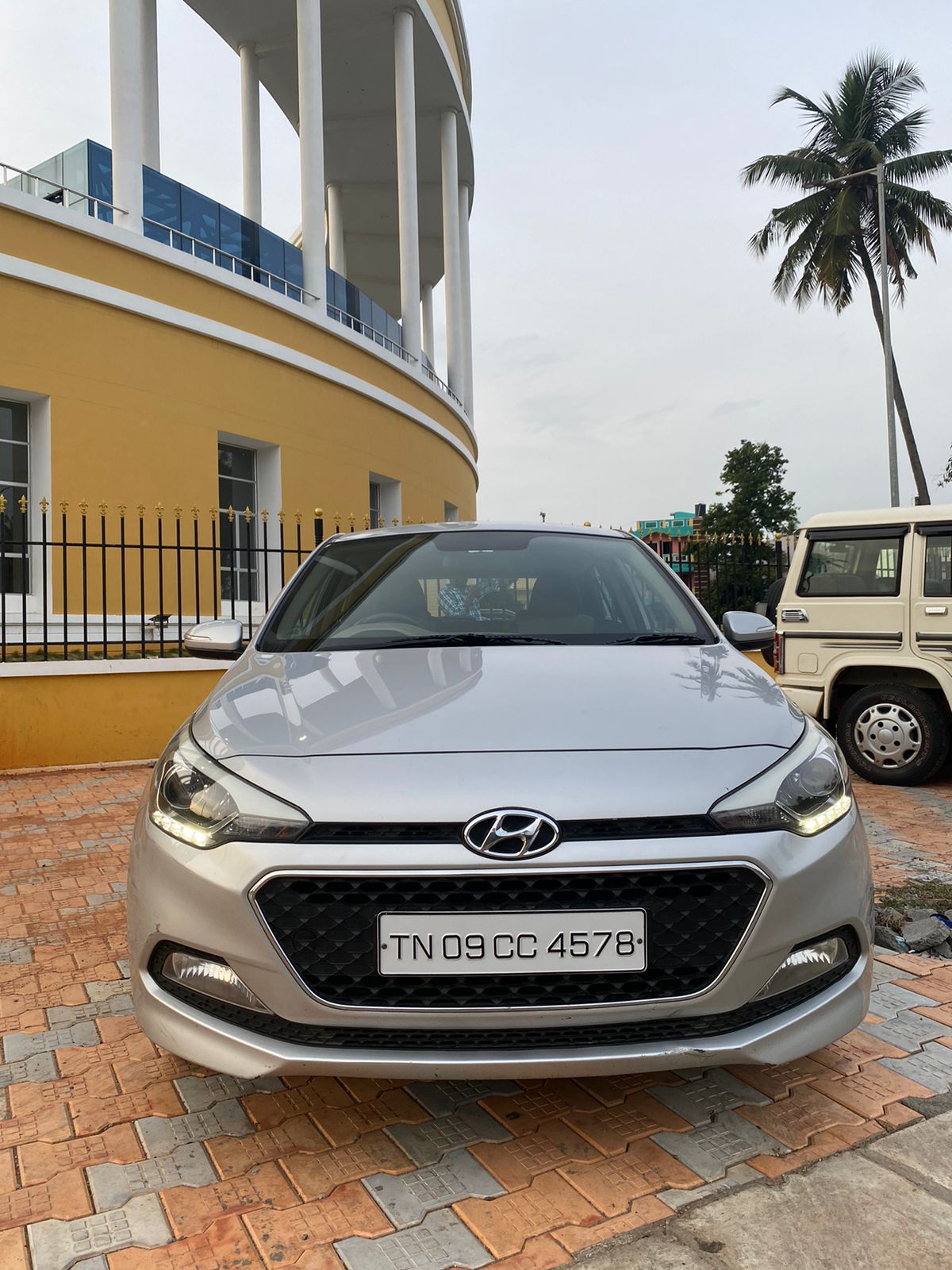 5198-for-sale-Hyundai-i20-Others-Second-Owner-2016-PY-registered-rs-525000