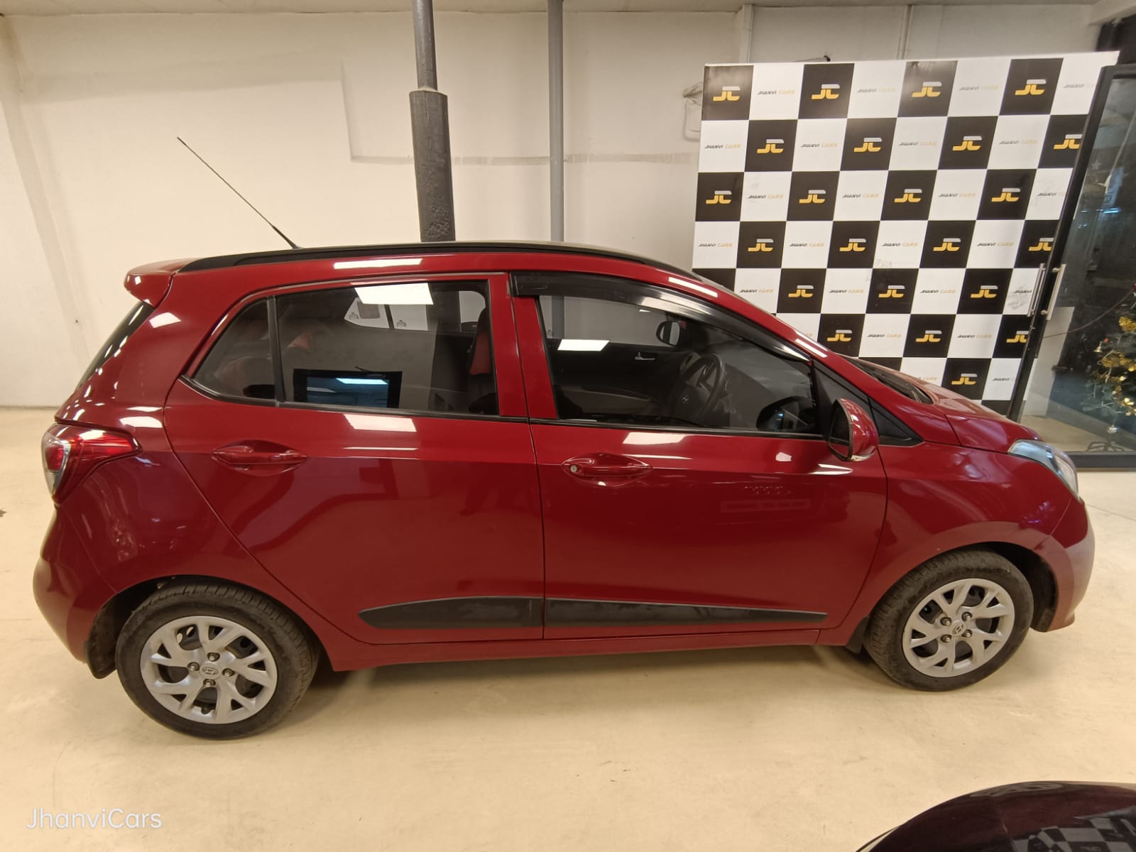 5800-for-sale-Hyundai-Grand-i10-Petrol-First-Owner-2019-TN-registered-rs-0