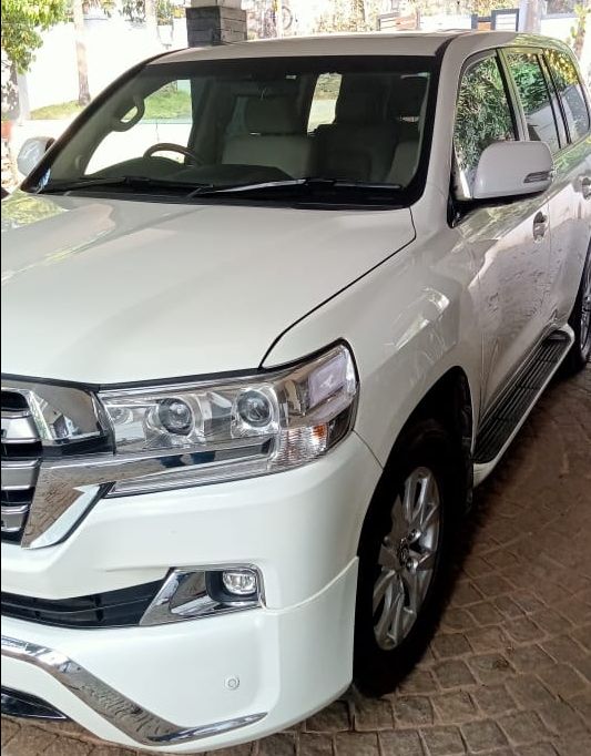 6542-for-sale-Toyota-Land-Cruiser-Diesel-Second-Owner-2013-PY-registered-rs-7500000