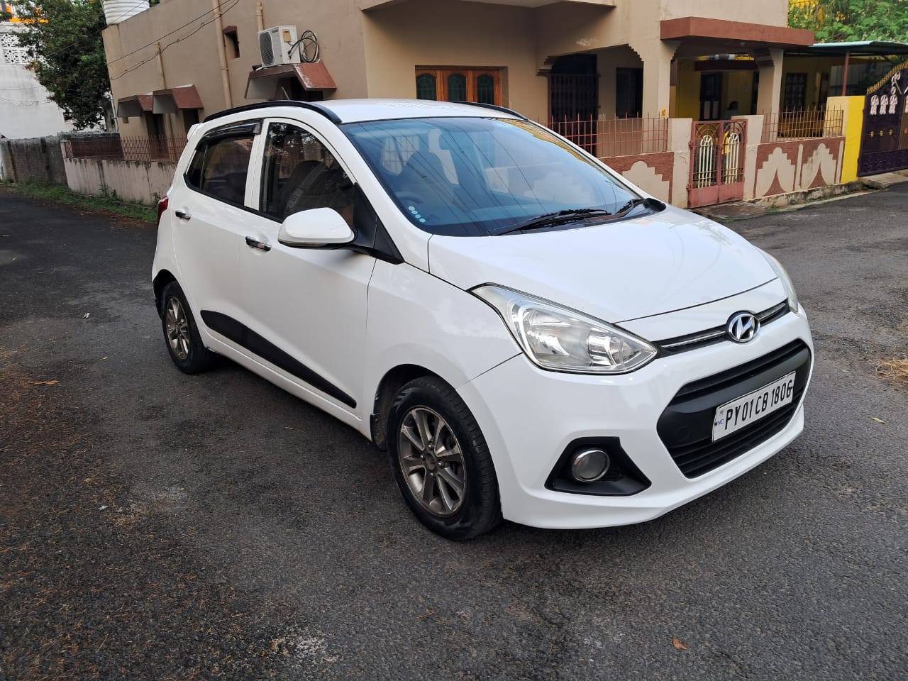 6595-for-sale-Hyundai-Grand-i10-Diesel-First-Owner-2014-PY-registered-rs-0