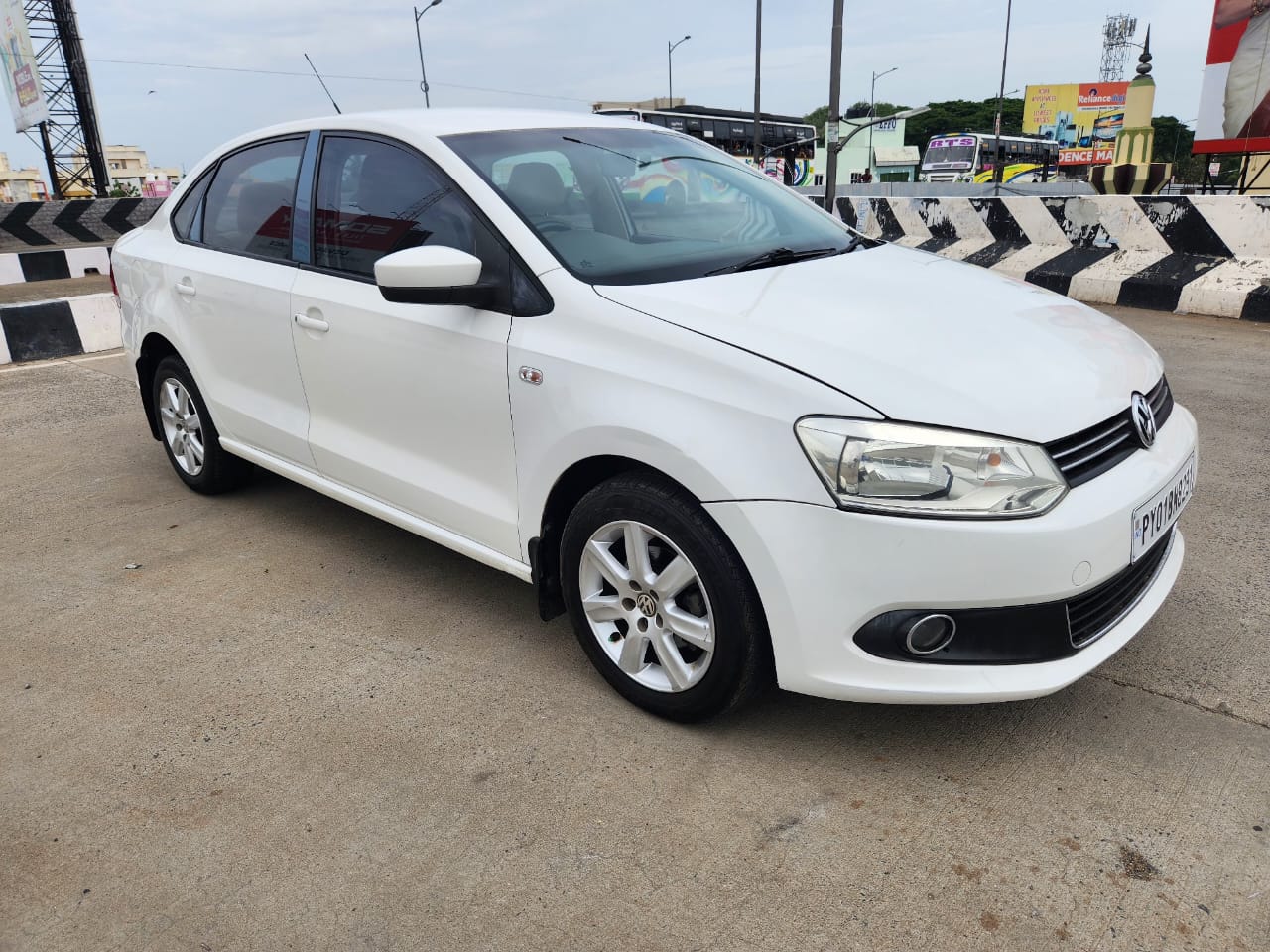 8009-for-sale-Volks-Wagen-Vento-Diesel-First-Owner-2011-PY-registered-rs-375000