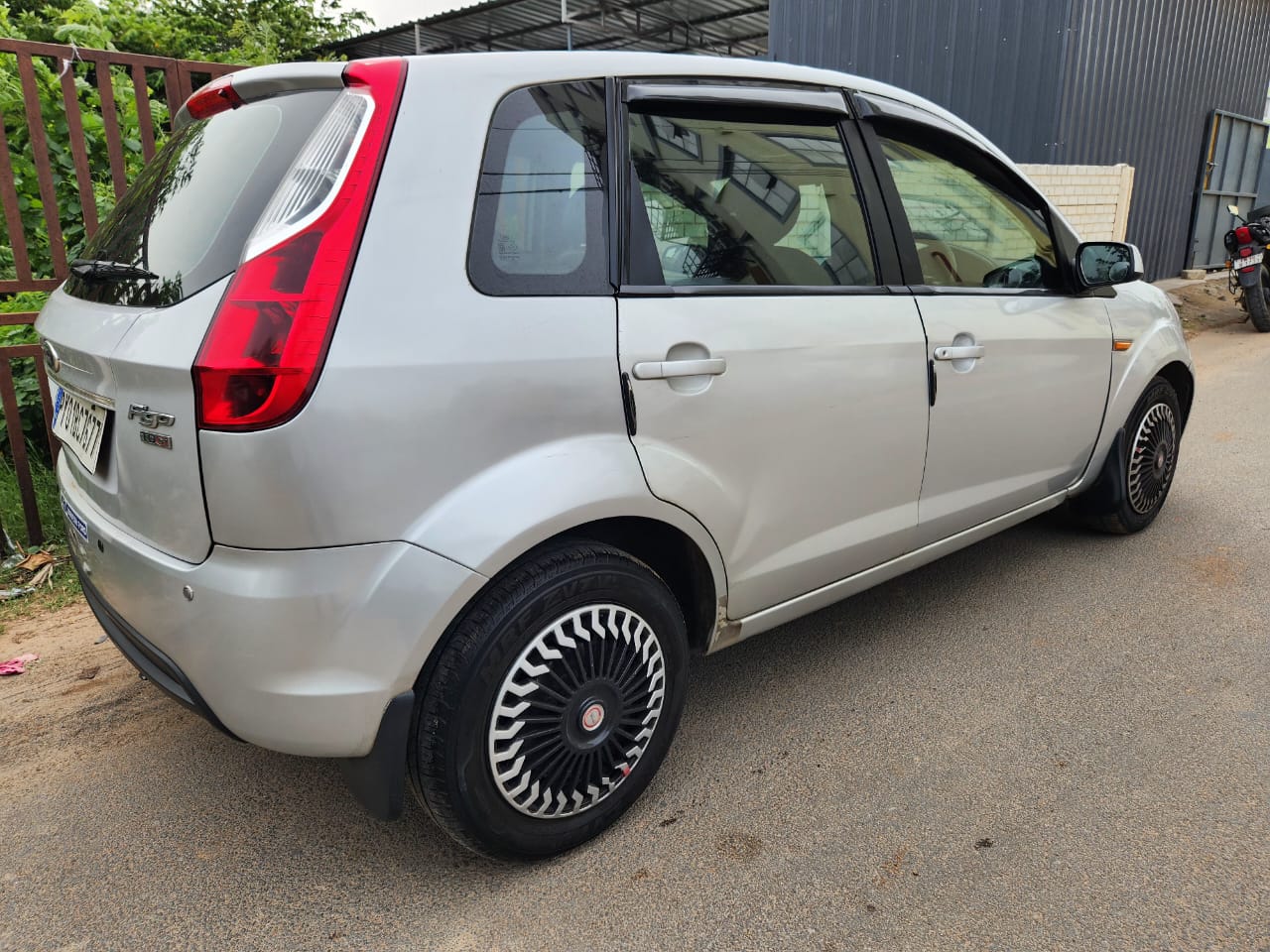 8013-for-sale-Ford-Figo-Diesel-Second-Owner-2010-PY-registered-rs-190000