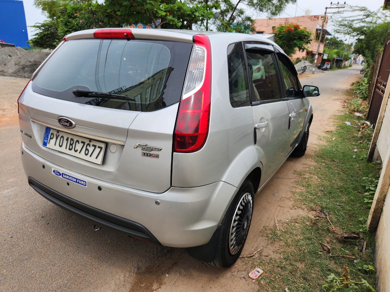 8013-for-sale-Ford-Figo-Diesel-Second-Owner-2010-PY-registered-rs-190000