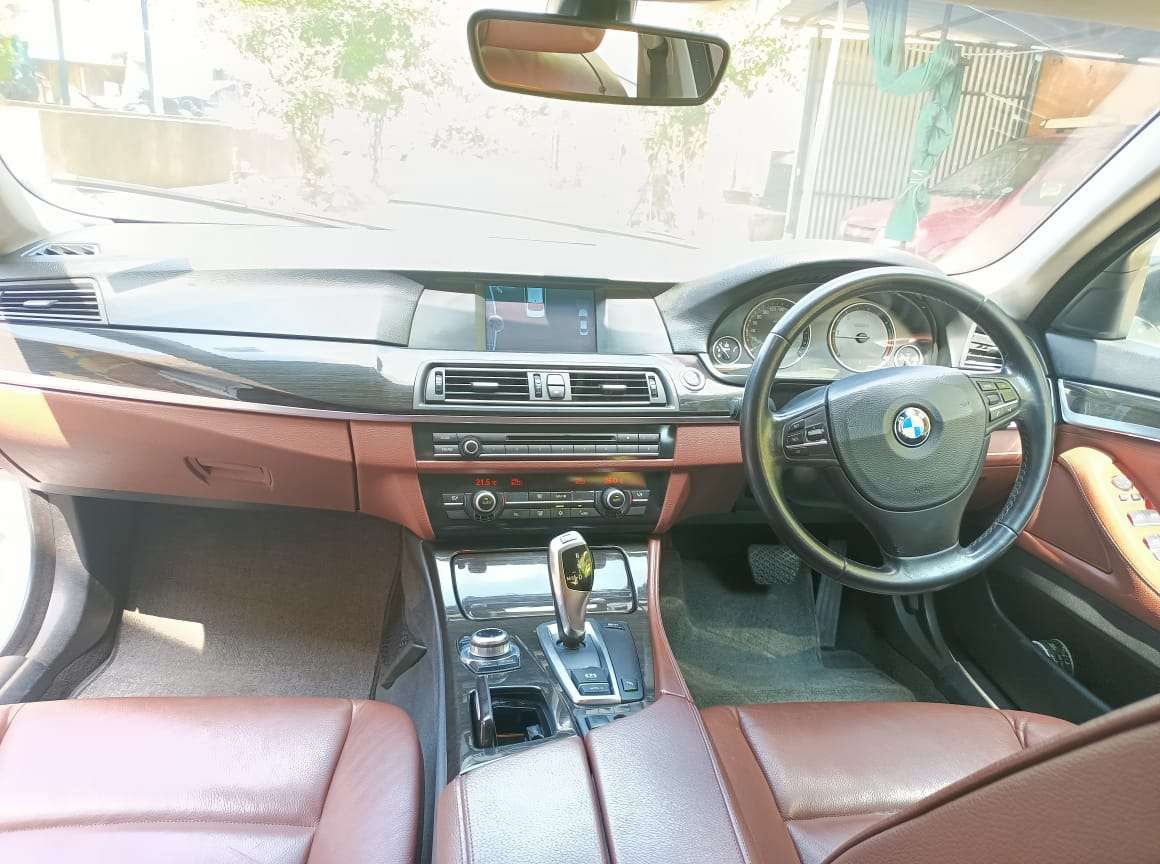 828-for-sale-BMW-5-Series-Diesel-Second-Owner-2011-PY-registered-rs-1000000